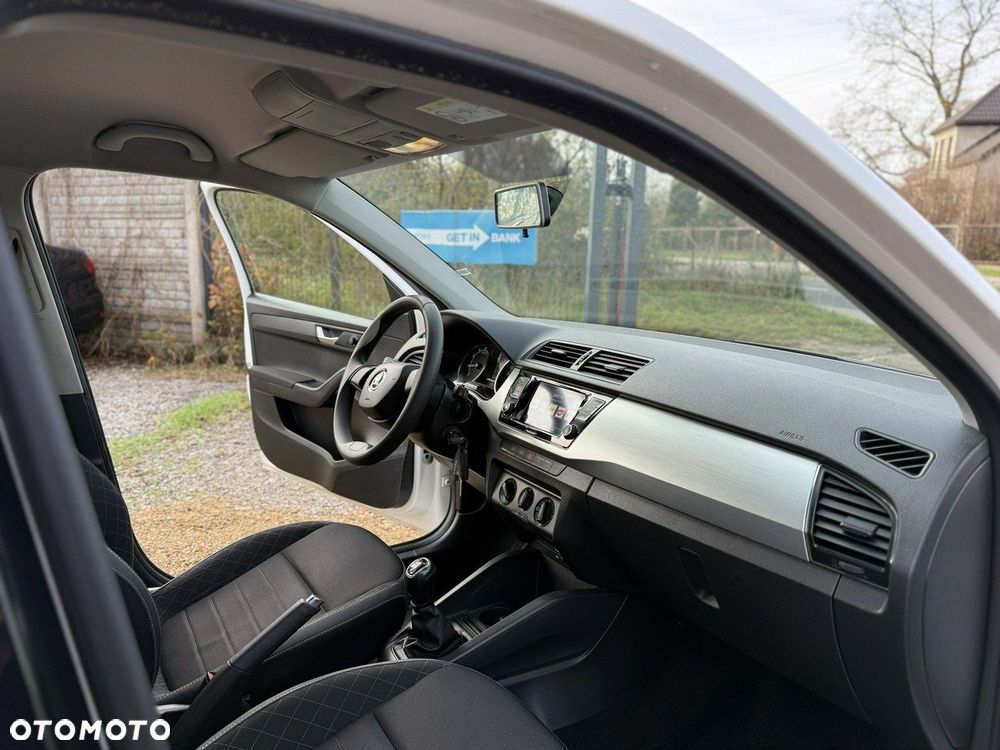 Skoda Fabia - 14