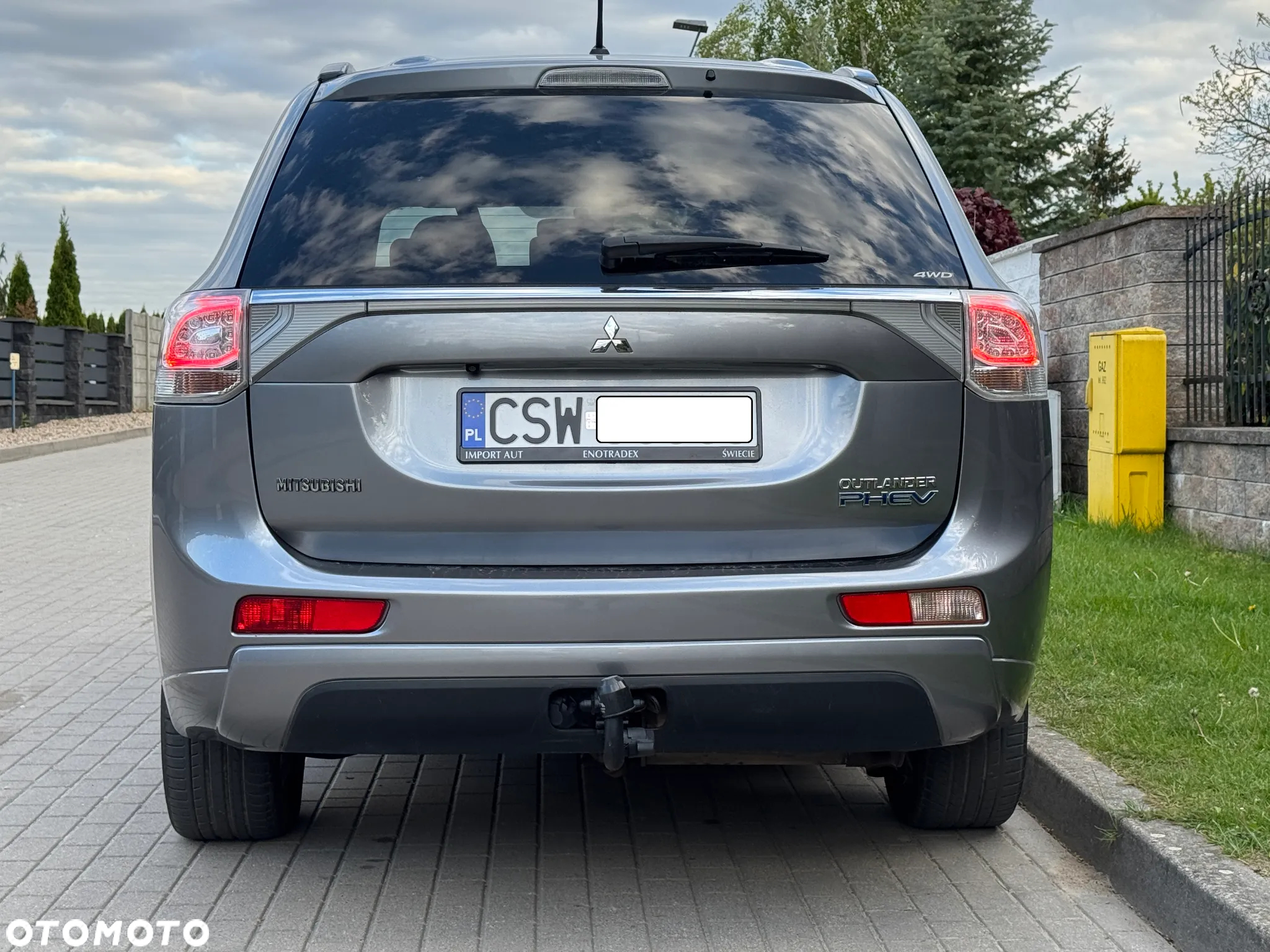 Mitsubishi Outlander PHEV Instyle NAVI + - 31