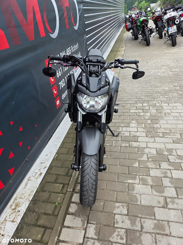 Yamaha MT - 16