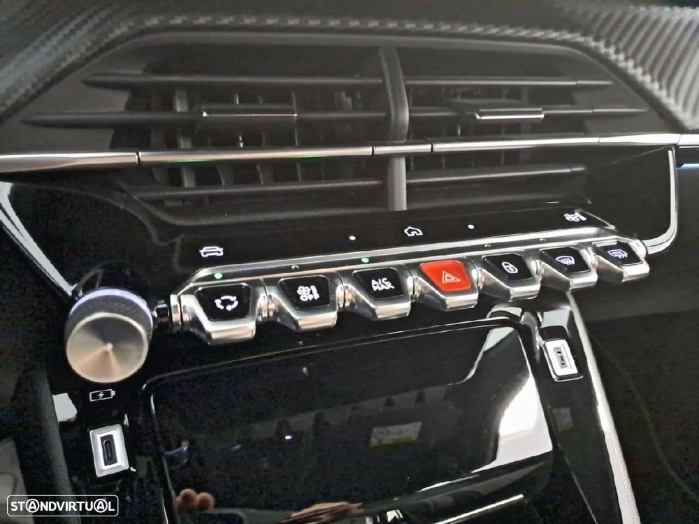 Peugeot 2008 1.2 PureTech GT EAT8 - 22