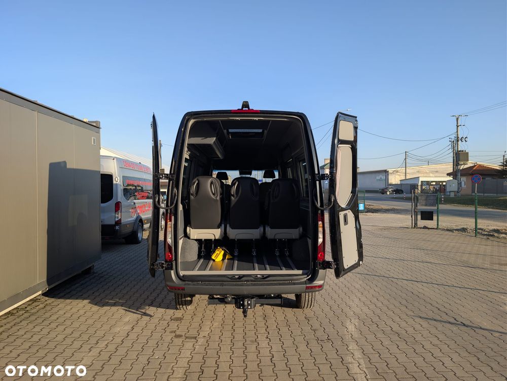 Mercedes-Benz Sprinter - 11