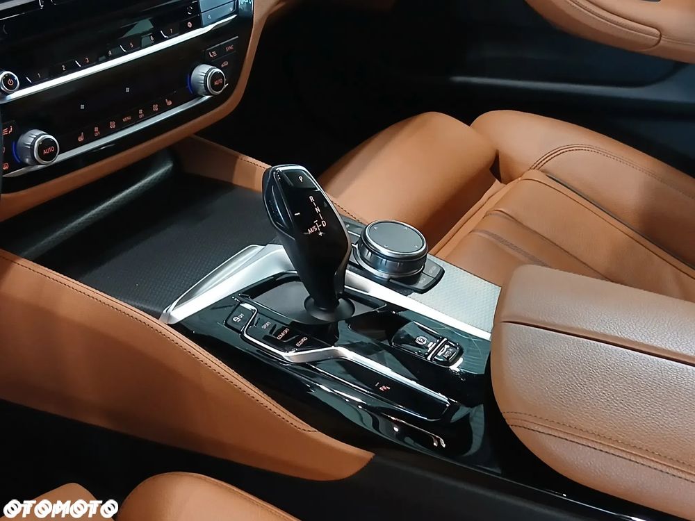 BMW Seria 5 530i mHEV M Sport sport - 23