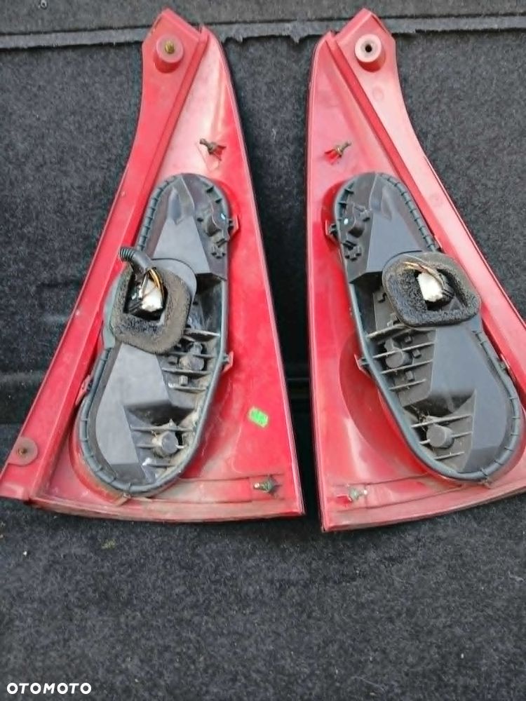 Peugeot 107 lampa tylna lewa, prawa - 4