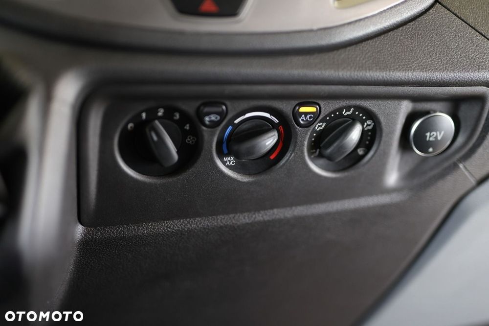 Ford Transit - 12