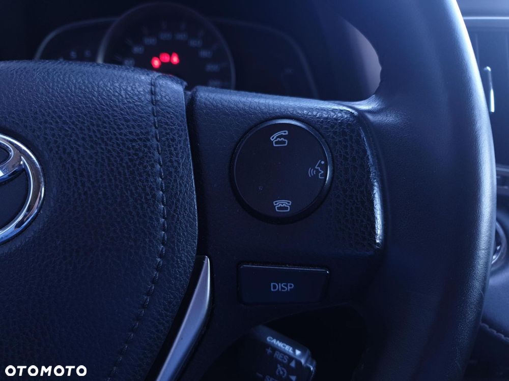 Toyota RAV4 2.0 D-4D Premium - 11