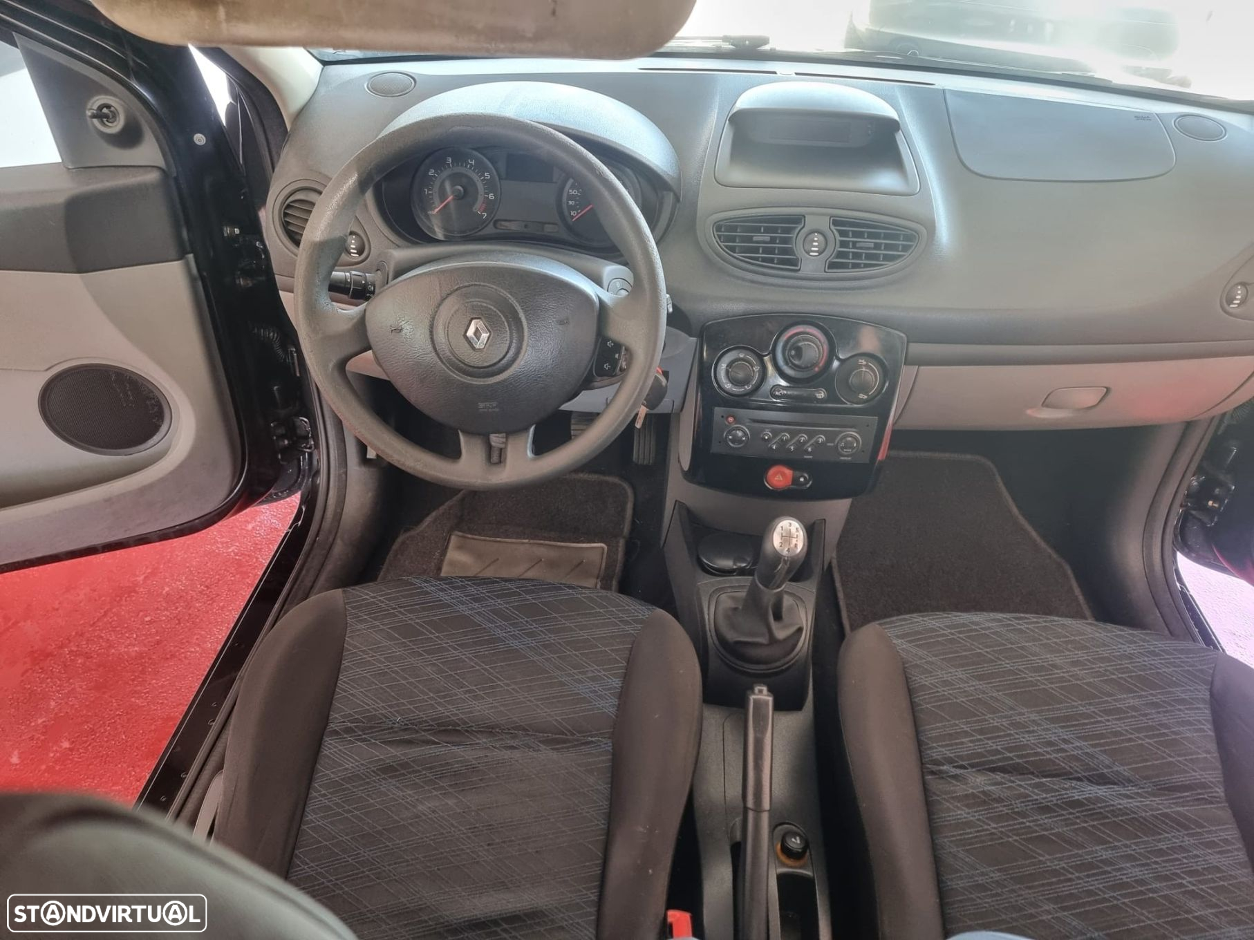 Renault Clio 1.2 16V Confort - 7