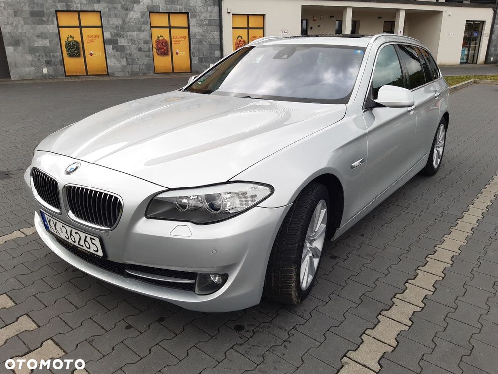 BMW Seria 5 525d xDrive Luxury Line - 1