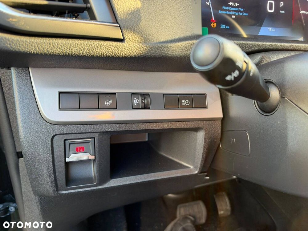 Peugeot Traveller - 40