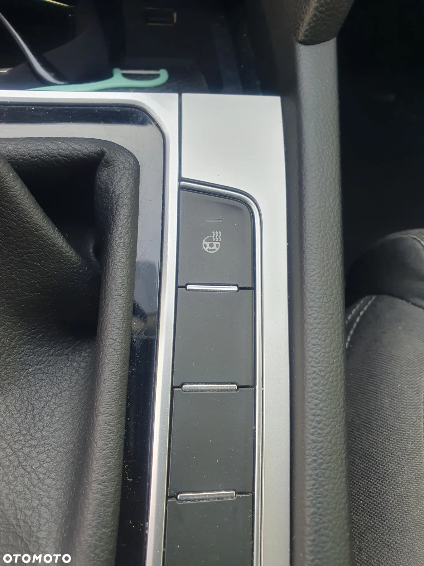 Volkswagen Passat 2.0 TDI BMT Comfortline DSG - 16
