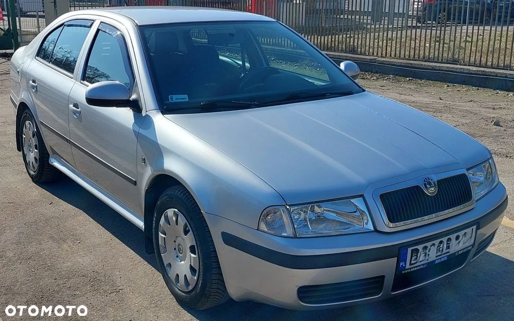 Skoda Octavia 1.6 Tour - 2
