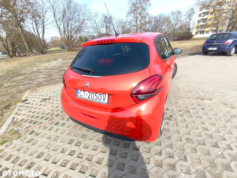 Peugeot 208 82 PureTech Style - 11