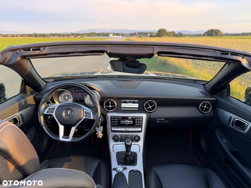 Mercedes-Benz SLK 200 CGI - 15