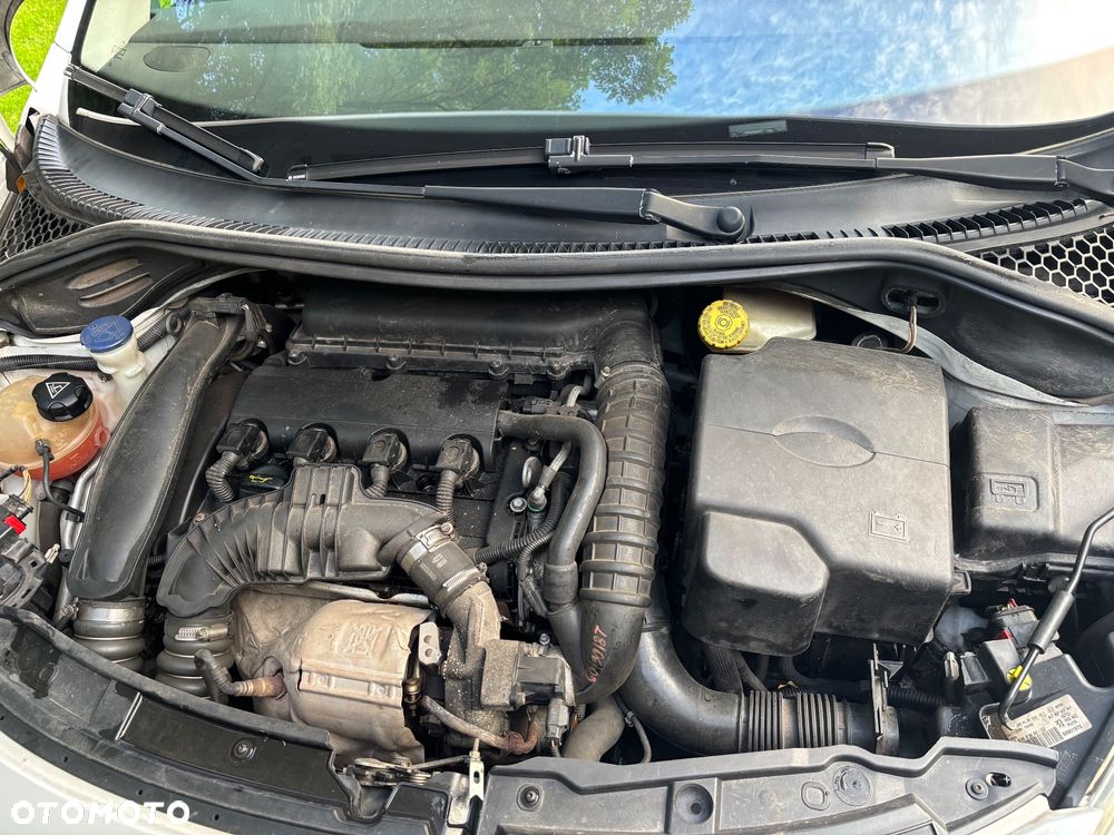 Peugeot 207 - 11