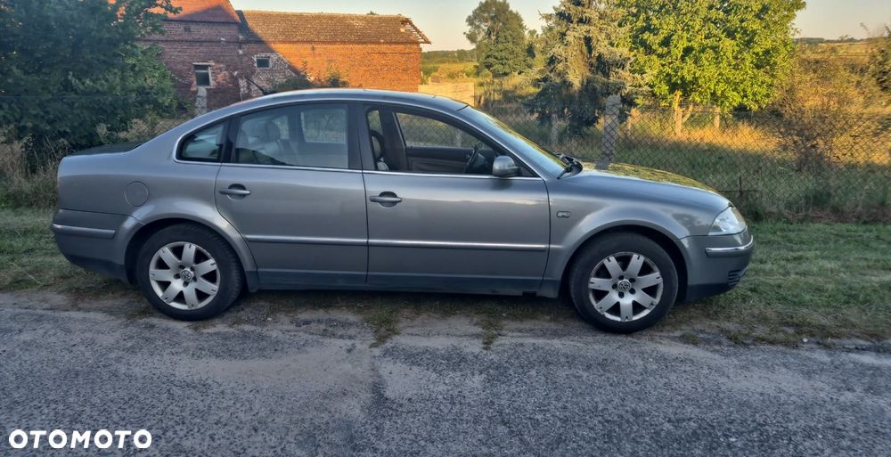 Volkswagen Passat 1.9 TDI 4Mot Basis - 1