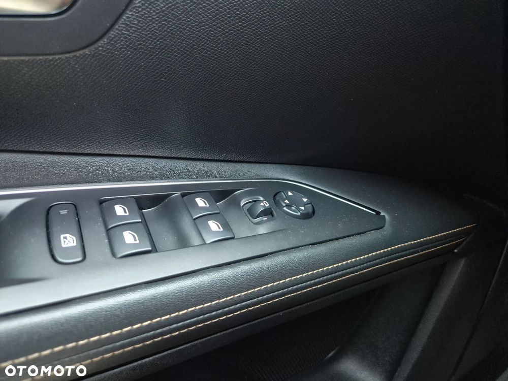 Peugeot 3008 1.5 BlueHDi GT Pack S&S EAT8 - 38