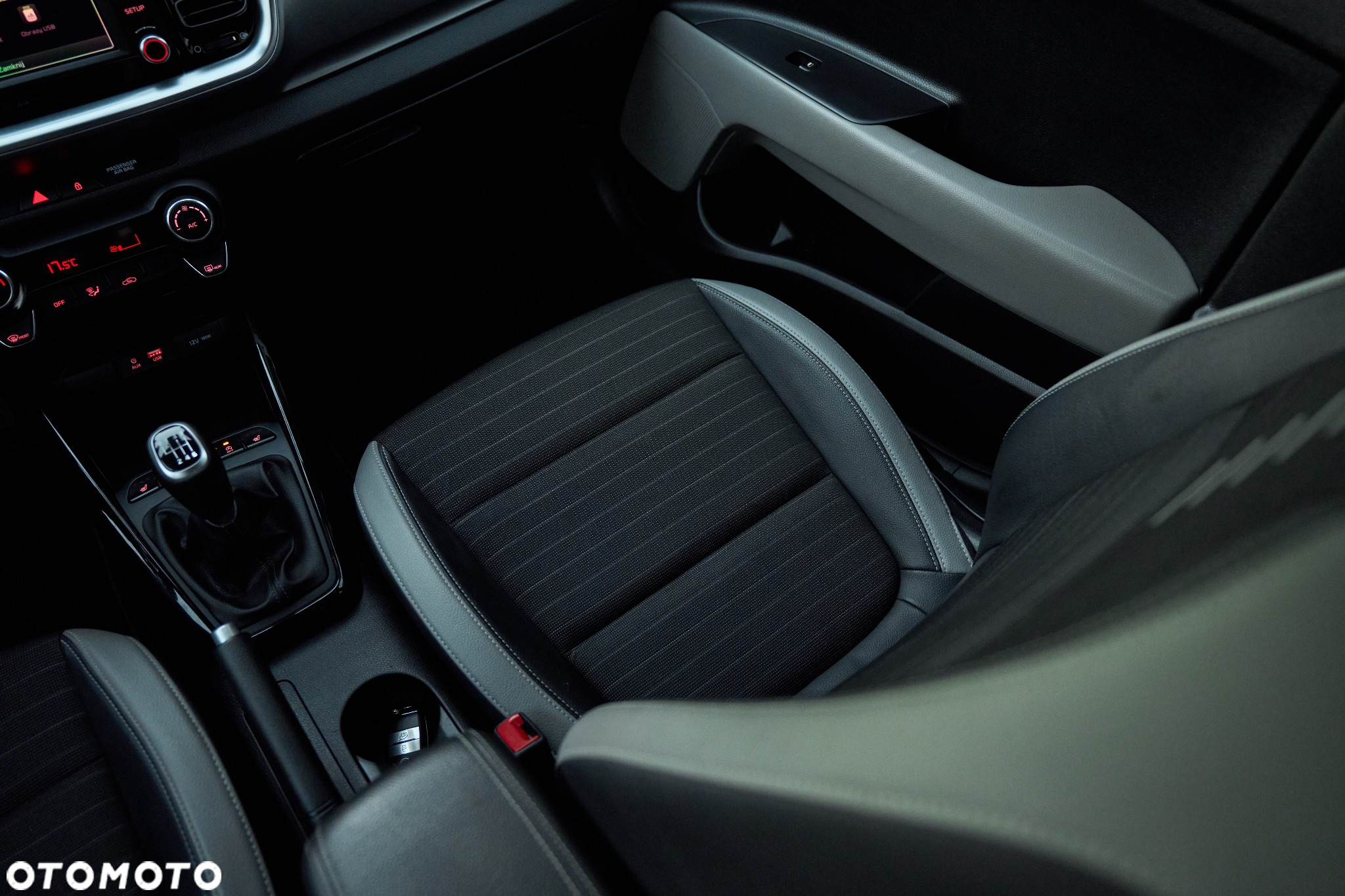 Kia Stonic - 31