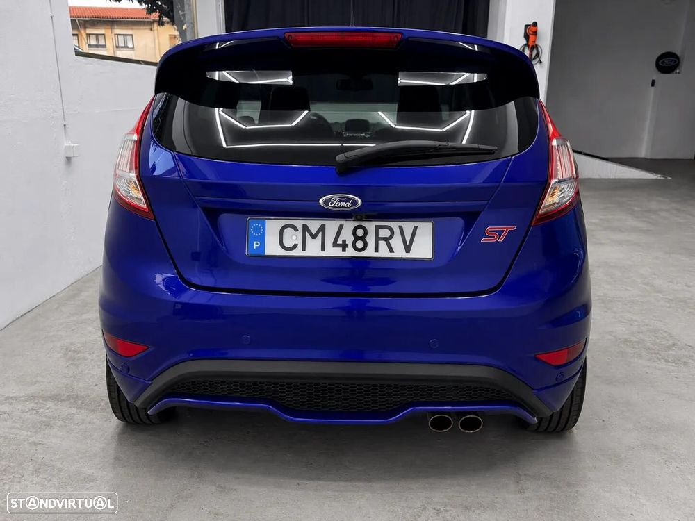 Ford Fiesta 1.6 EcoBoost c/ Pack Pele Desportiva ST - 4