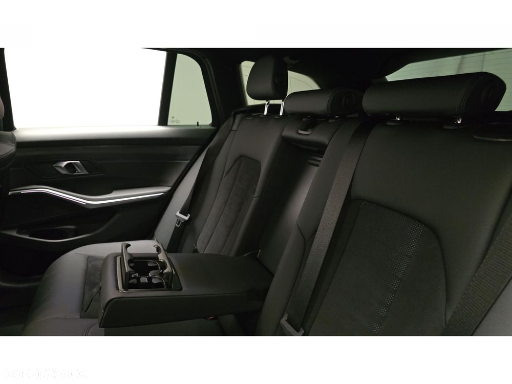 BMW Seria 3 - 23
