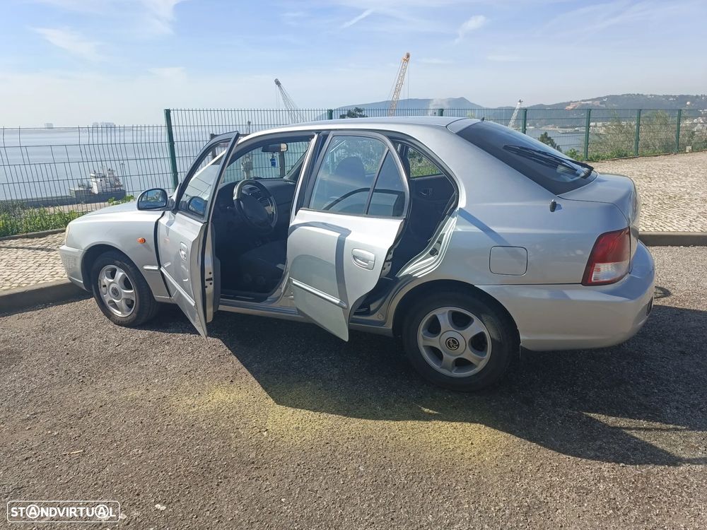 Hyundai Accent 1.5 CRDi World Cup P2 - 13