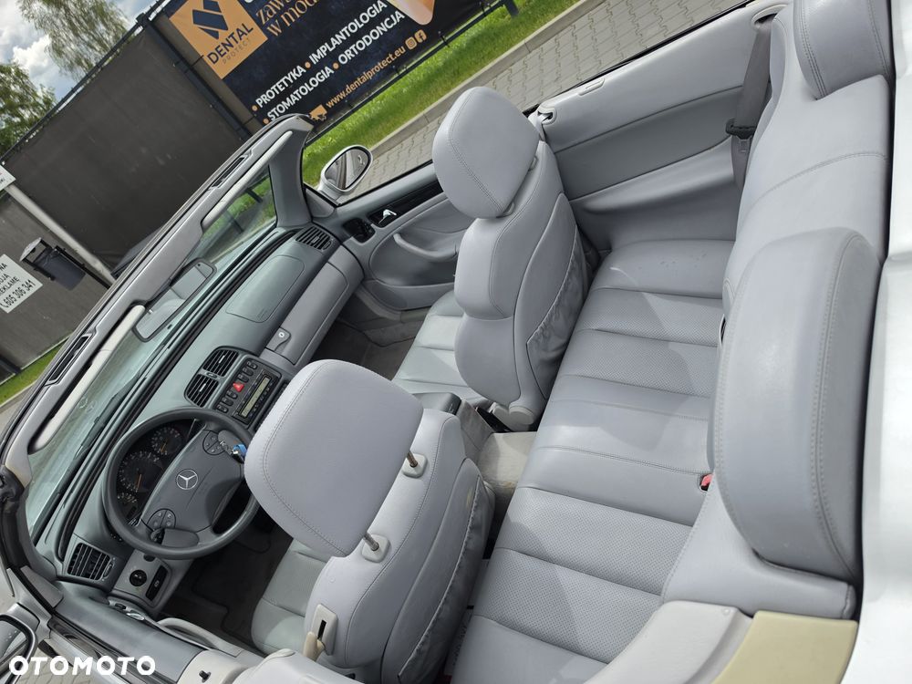 Mercedes-Benz CLK - 25
