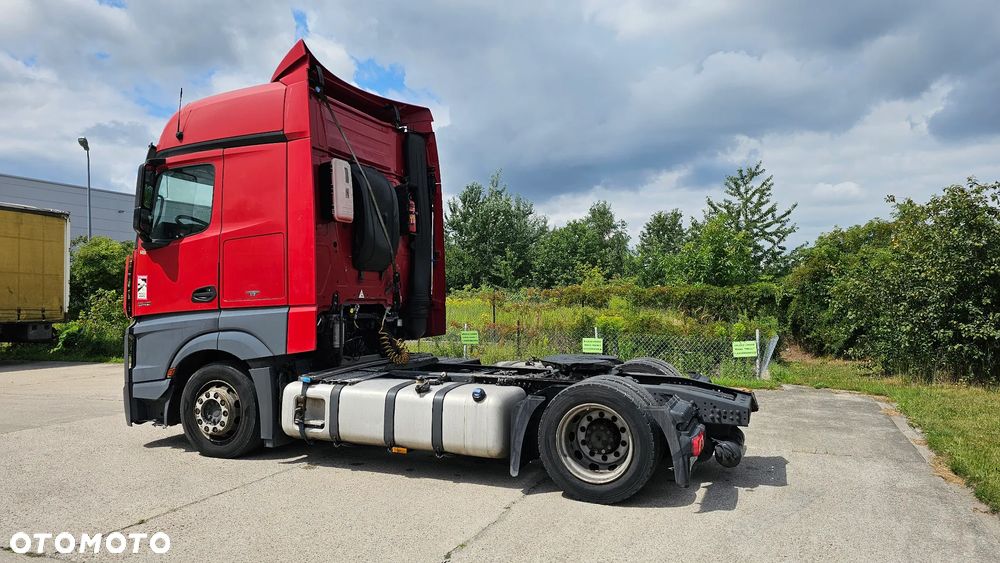 Mercedes-Benz Actros - 6