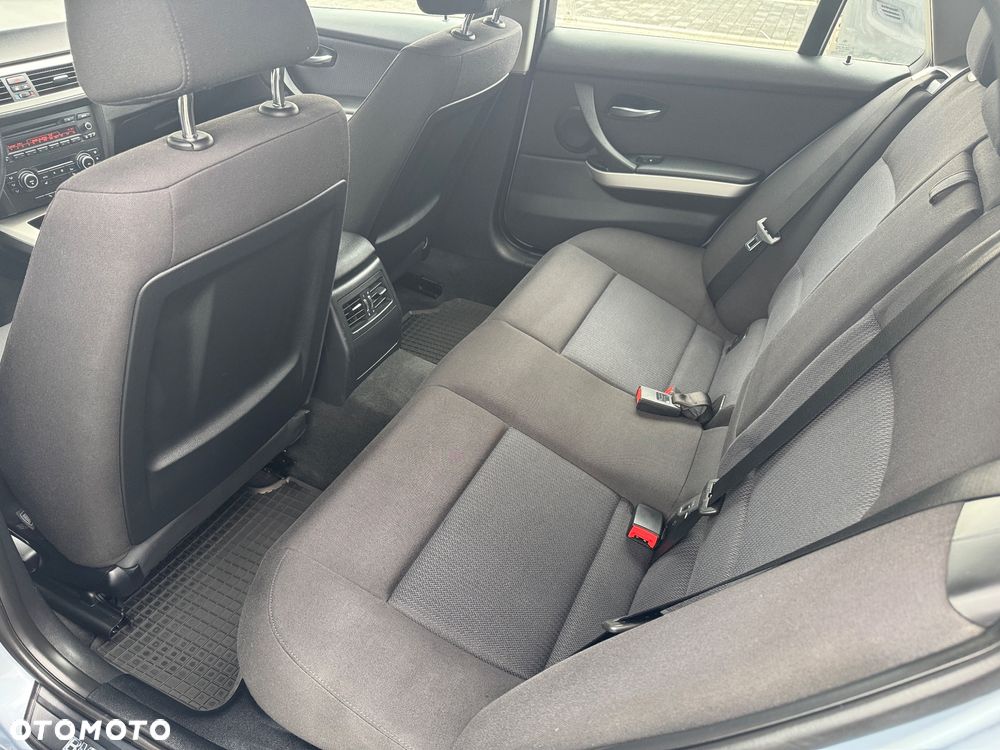 BMW Seria 3 318d DPF Edition Lifestyle - 20