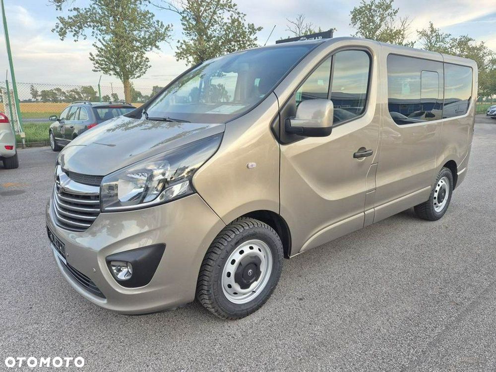 Opel Vivaro - 1