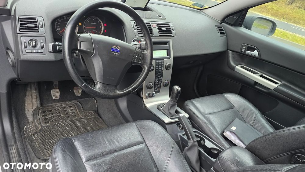 Volvo C30 2.0D Momentum - 9