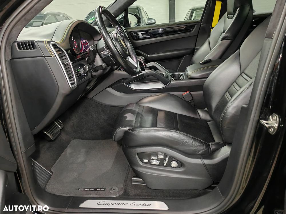 Porsche Cayenne Turbo - 8