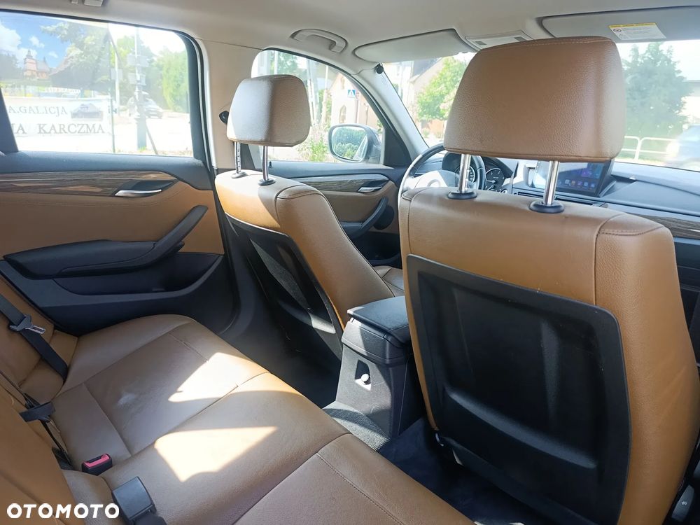 BMW X1 sDrive18d xLine - 18
