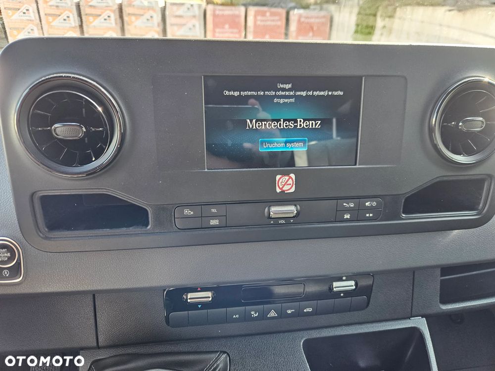Mercedes-Benz Sprinter - 20