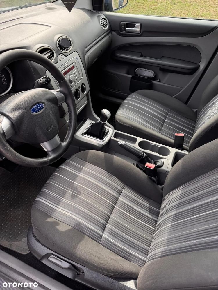 Ford Focus 1.6 Comfort - 8