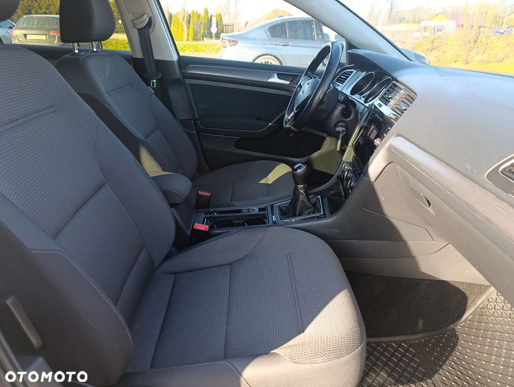 Volkswagen Golf 1.0 TSI BlueMotion Comfortline - 19