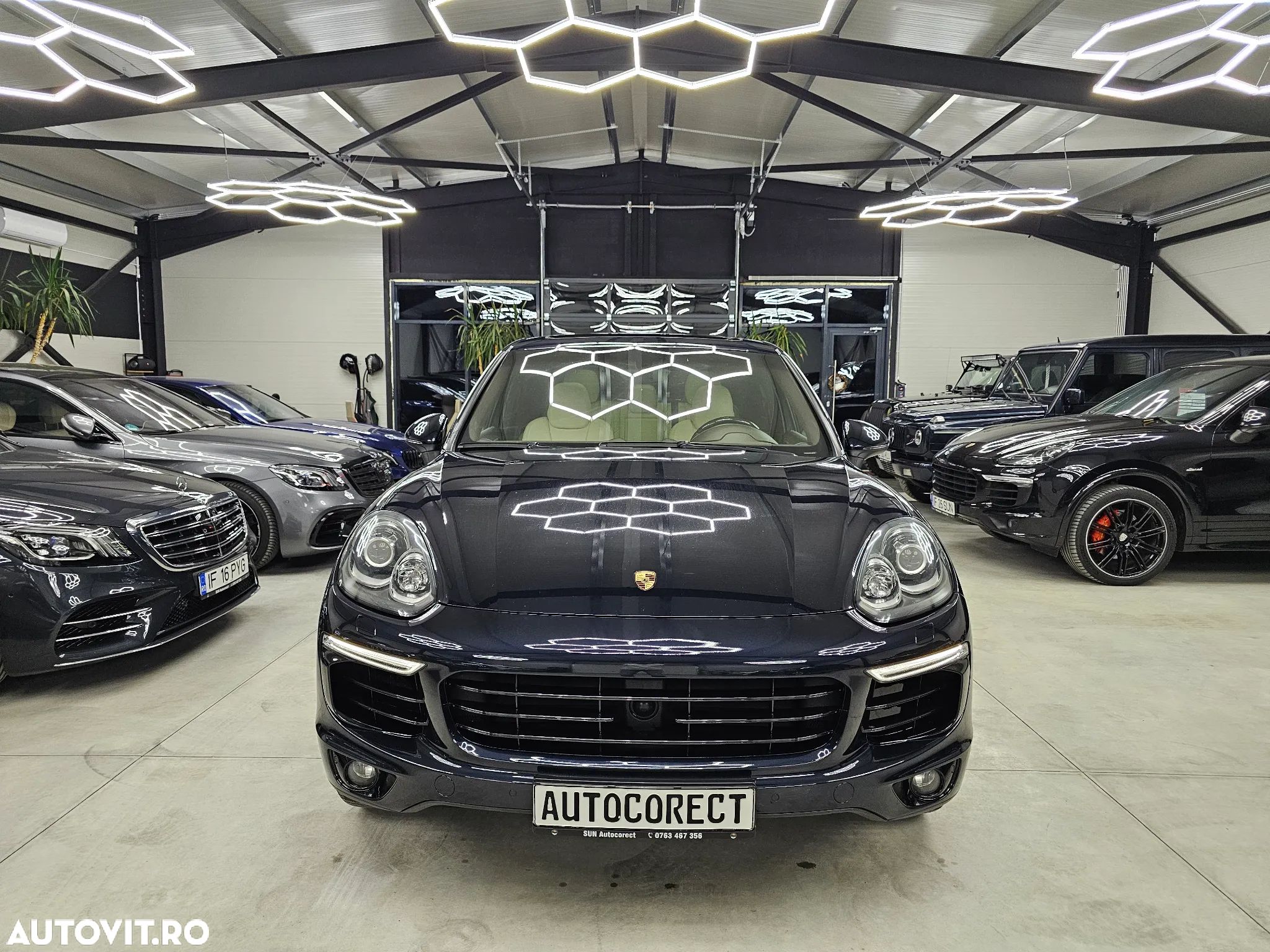 Porsche Cayenne S Hybrid Tiptronic S - 1