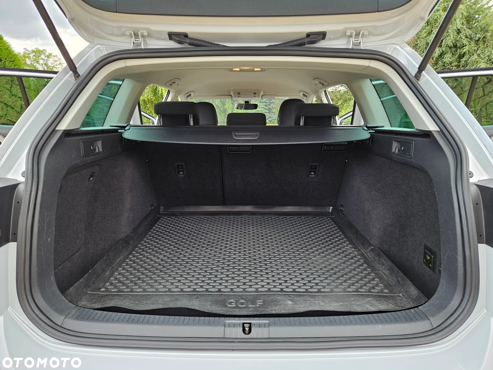 Volkswagen Golf VII 1.6 TDI BMT Comfortline DSG - 26