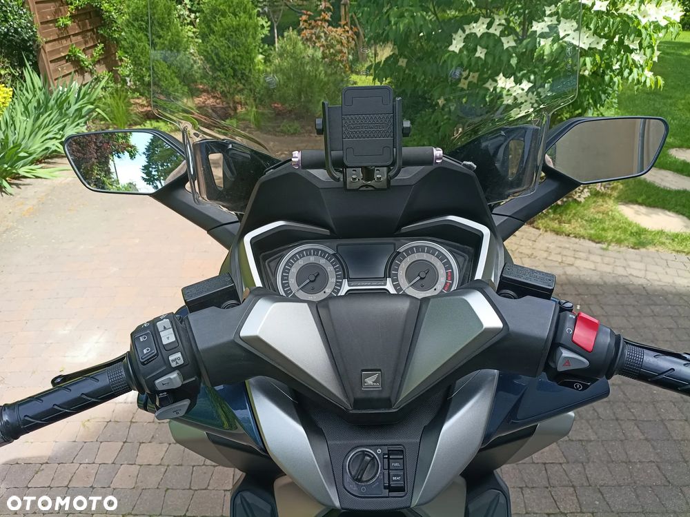 Honda NSS - 4