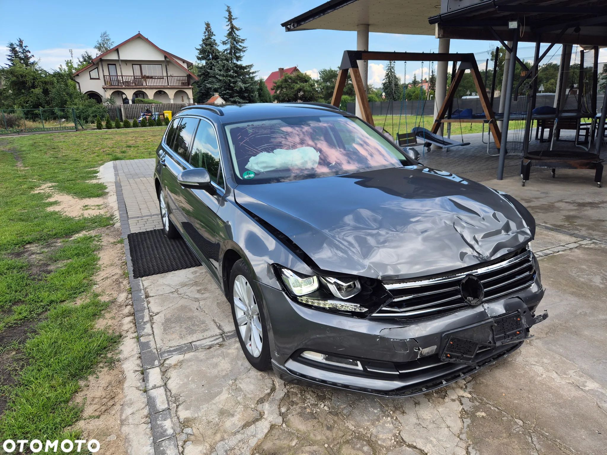 Volkswagen Passat - 1