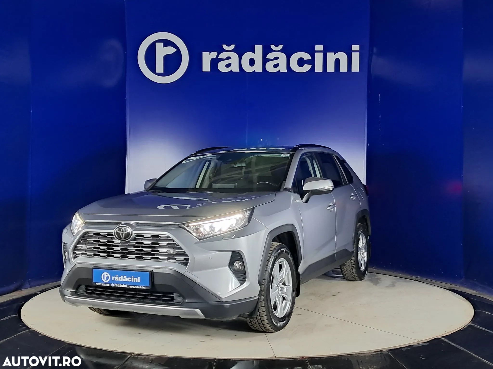 Toyota RAV4 - 1