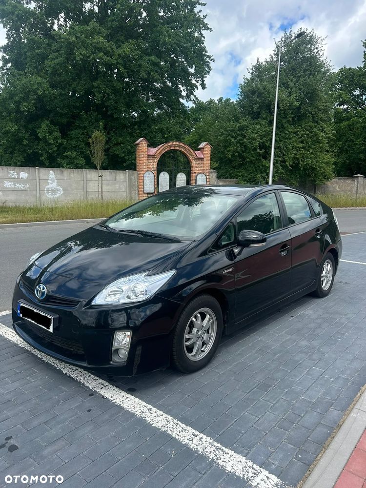 Toyota Prius 1.8 HSD Sol - 1