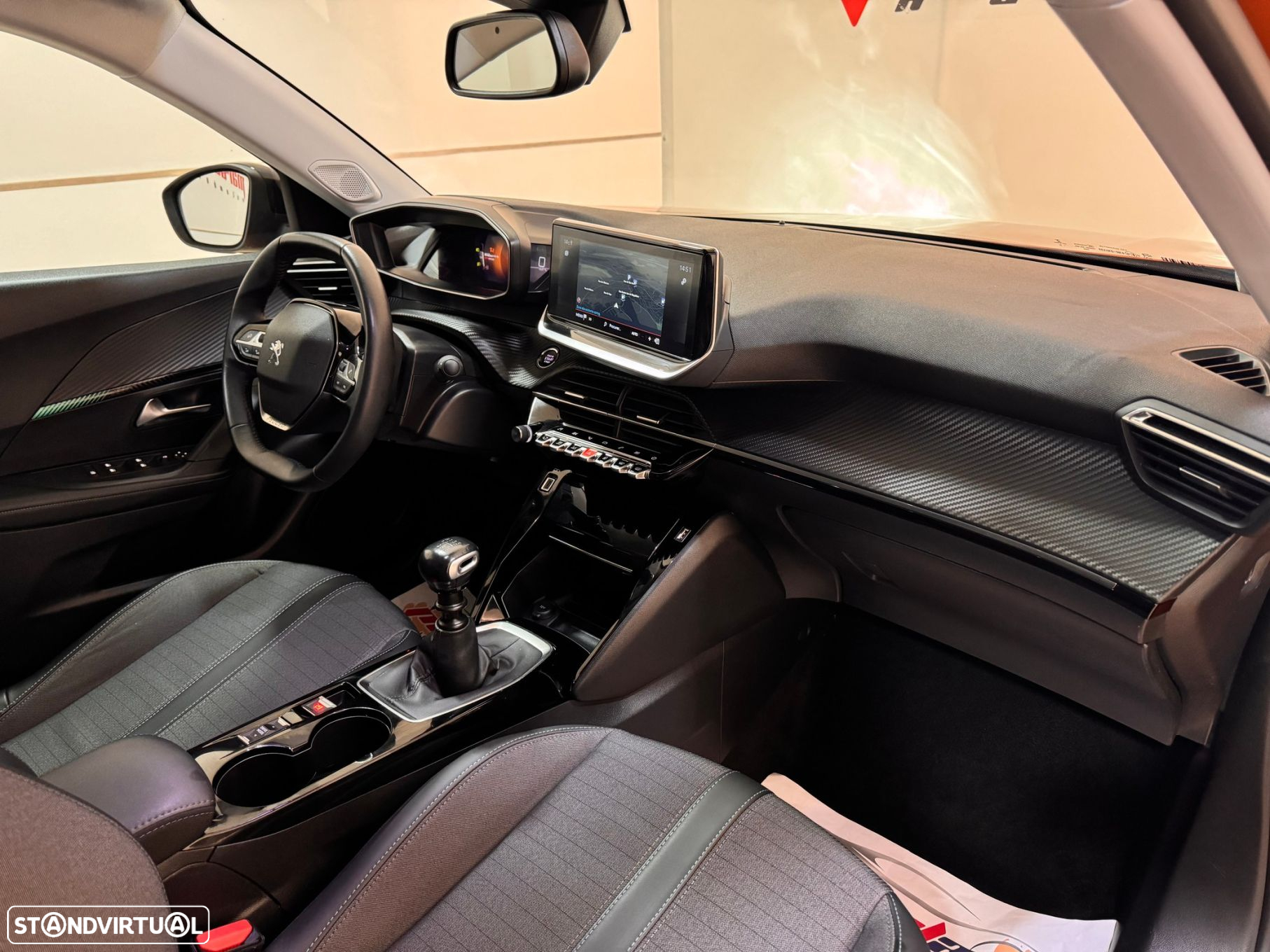 Peugeot 2008 1.2 PureTech Allure Pack - 43