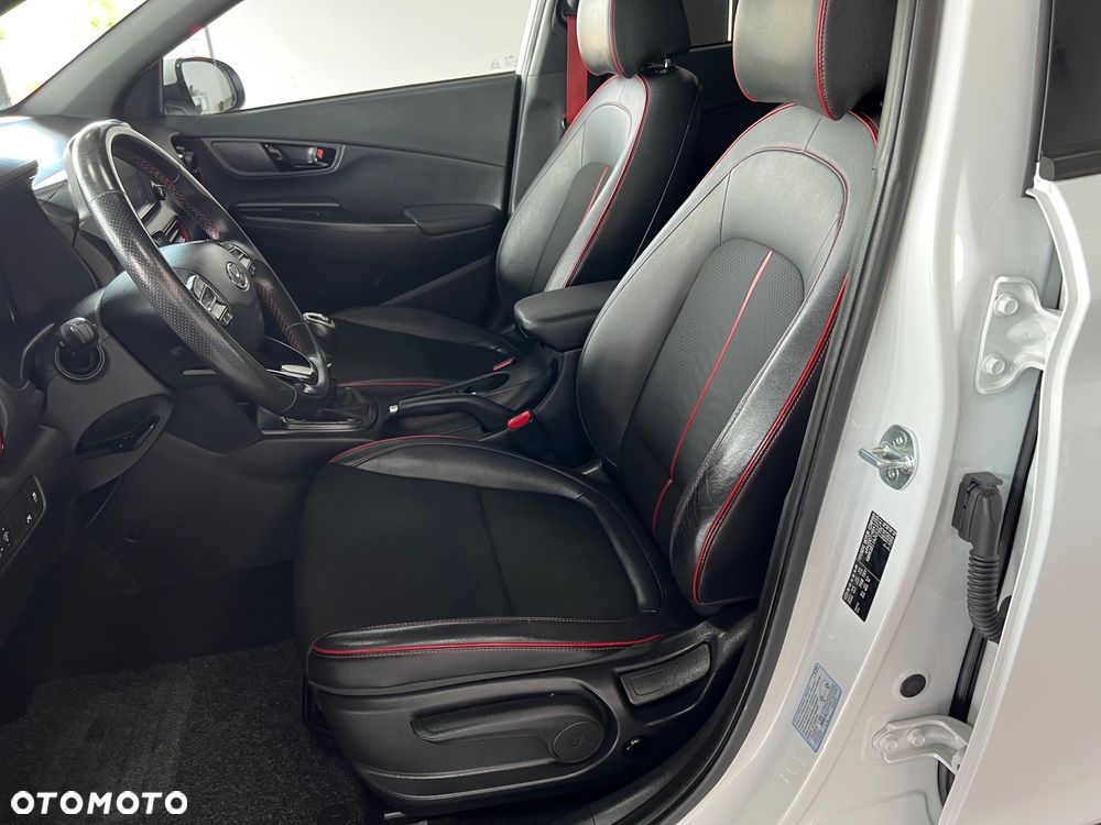Hyundai Kona - 11