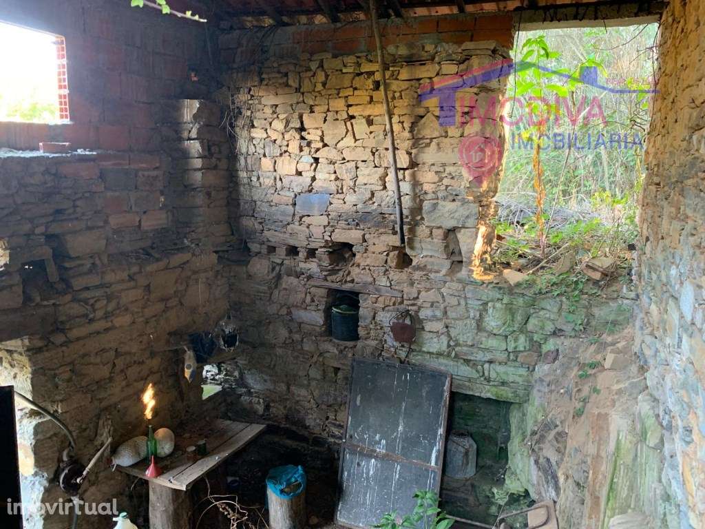 Casa de pedra com terreno de 5000m2 - Grande imagem: 5/16