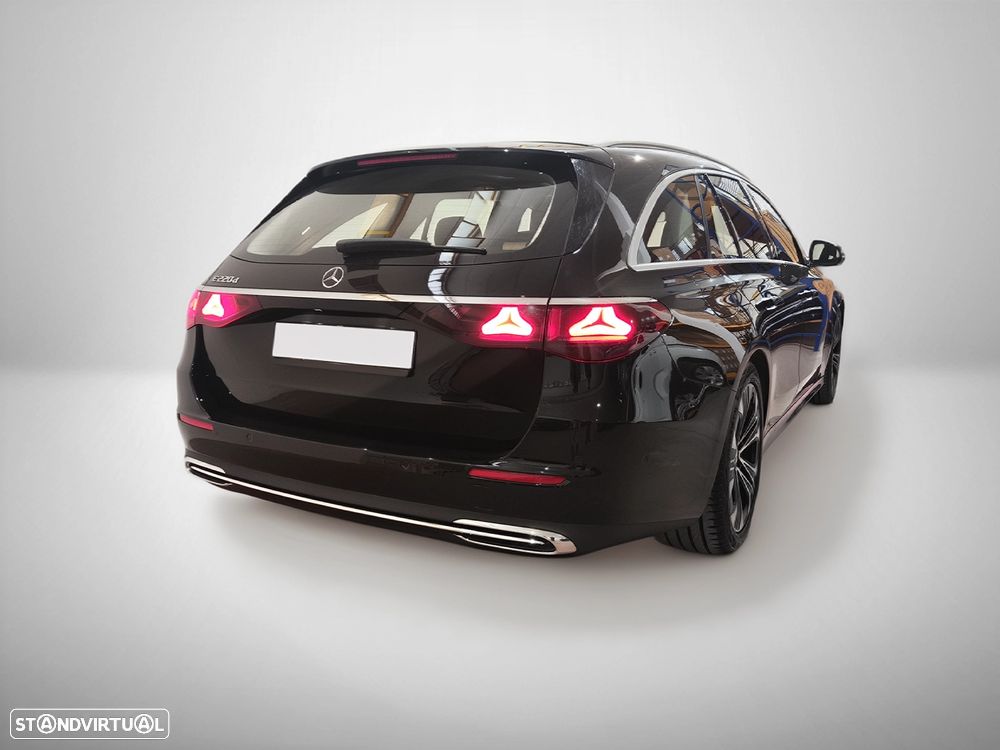 Mercedes-Benz E 220 d Avantgarde - 4