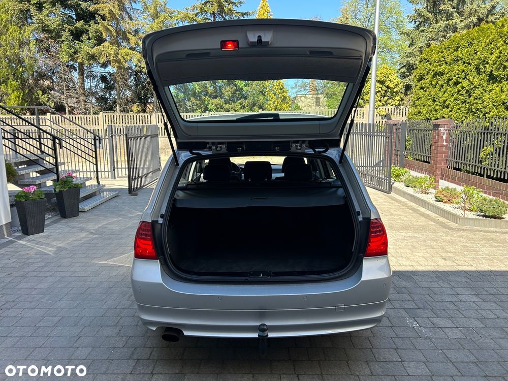 BMW Seria 3 318i Edition Exclusive - 11