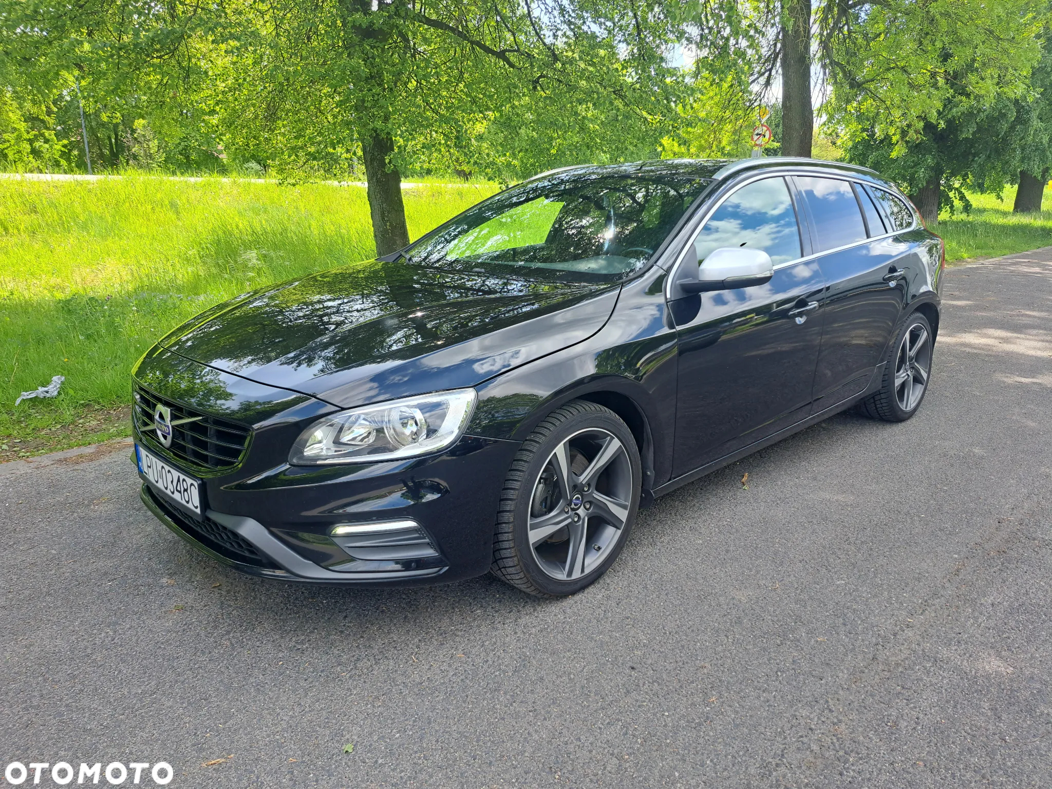 Volvo V60 D2 Drive-E R-Design Kinetic - 2