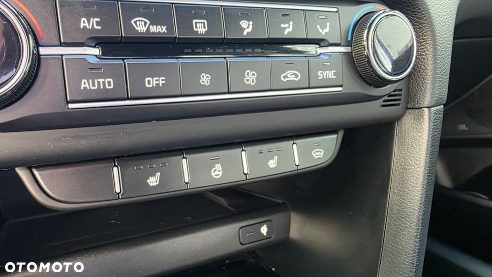 Kia ProCeed 1.6 T-GDI GT DCT - 15