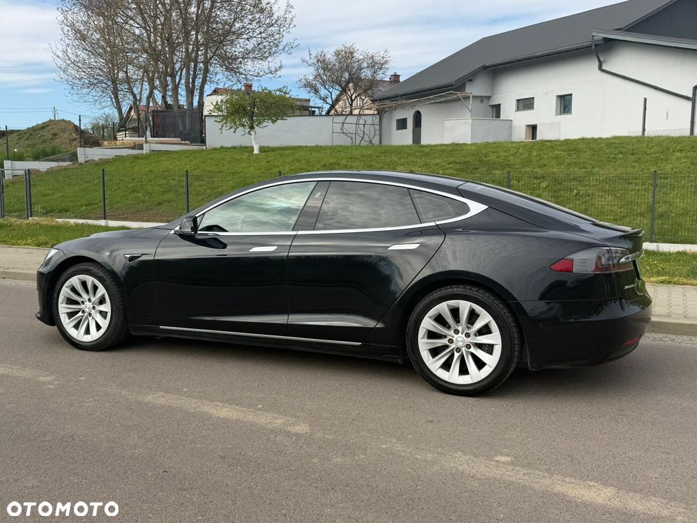Tesla Model S - 13