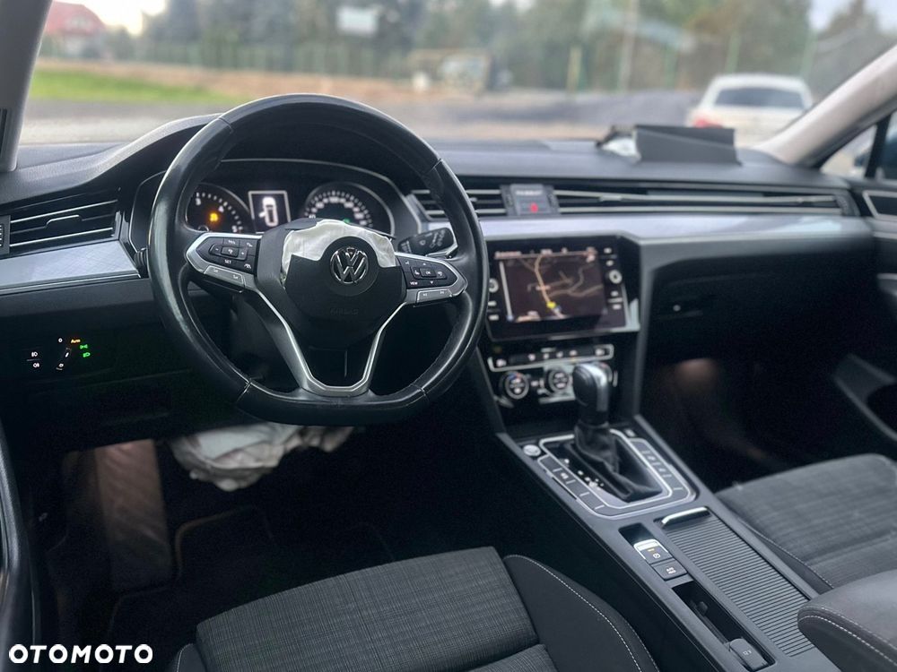 Volkswagen Passat Variant 1.6 TDI SCR DSG Comfortline - 11