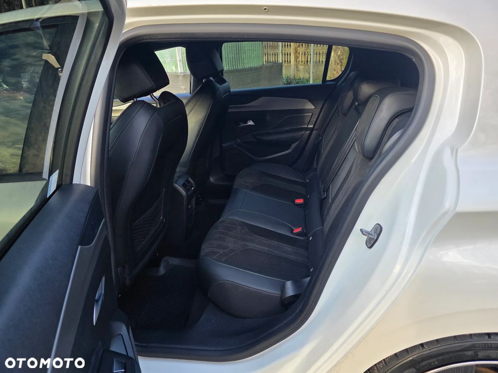 Peugeot 308 1.2 PureTech GT S&S EAT8 - 11