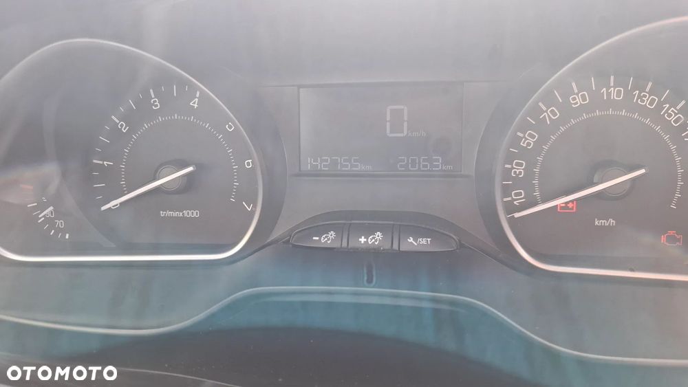 Peugeot 2008 1.2 Pure Tech Active S&S - 13